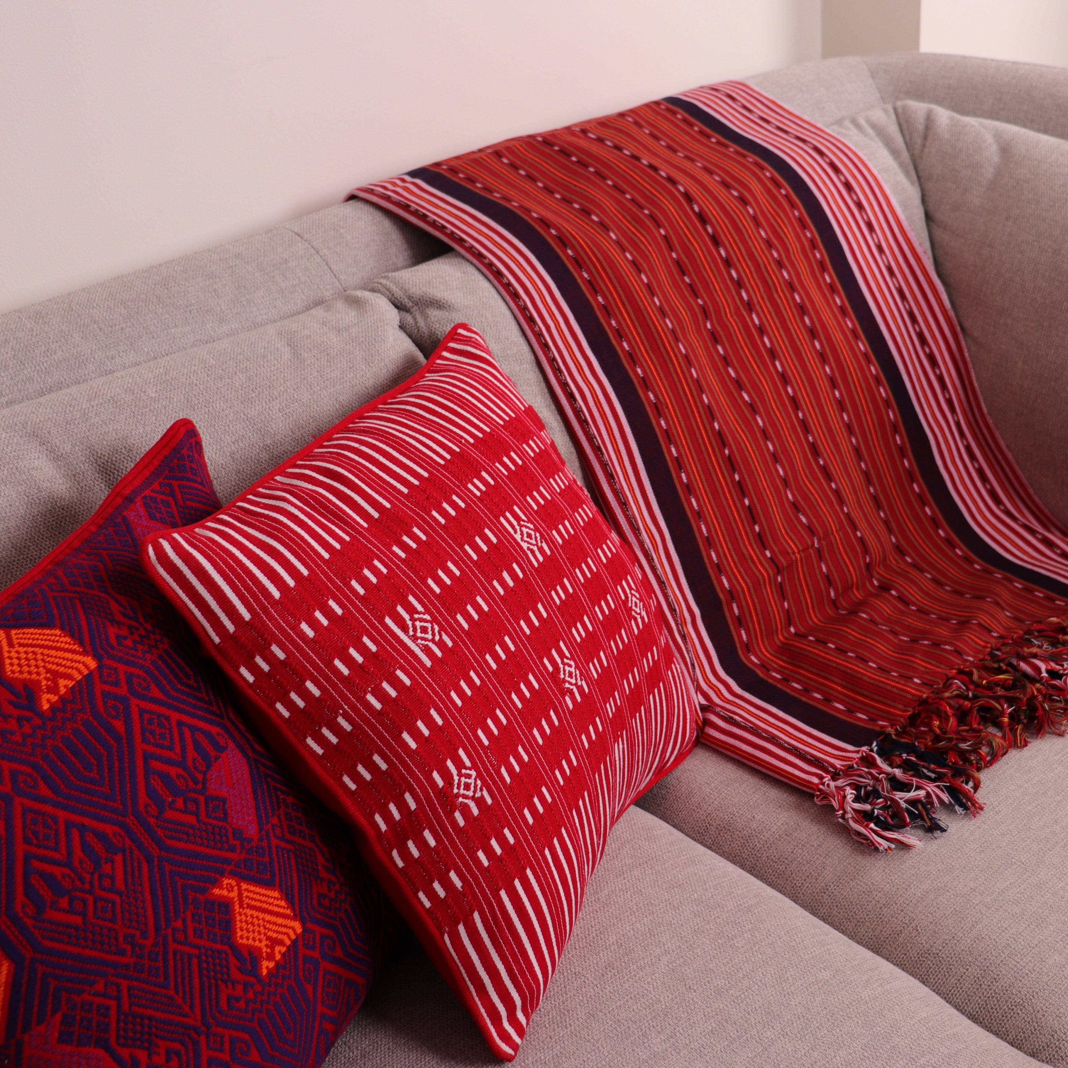 Buy Handmade Guatemala Blanket Cover in Dubai, UAE | La Cotonnerie